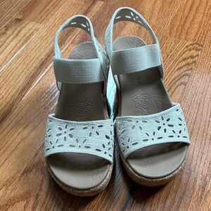 Skechers Women's Tan Wedge Sandals